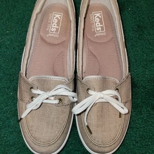 Slightly used but great condition Keds size 8 not wide